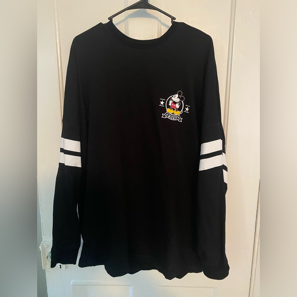 Disney Long Sleeve Shirt Size L
